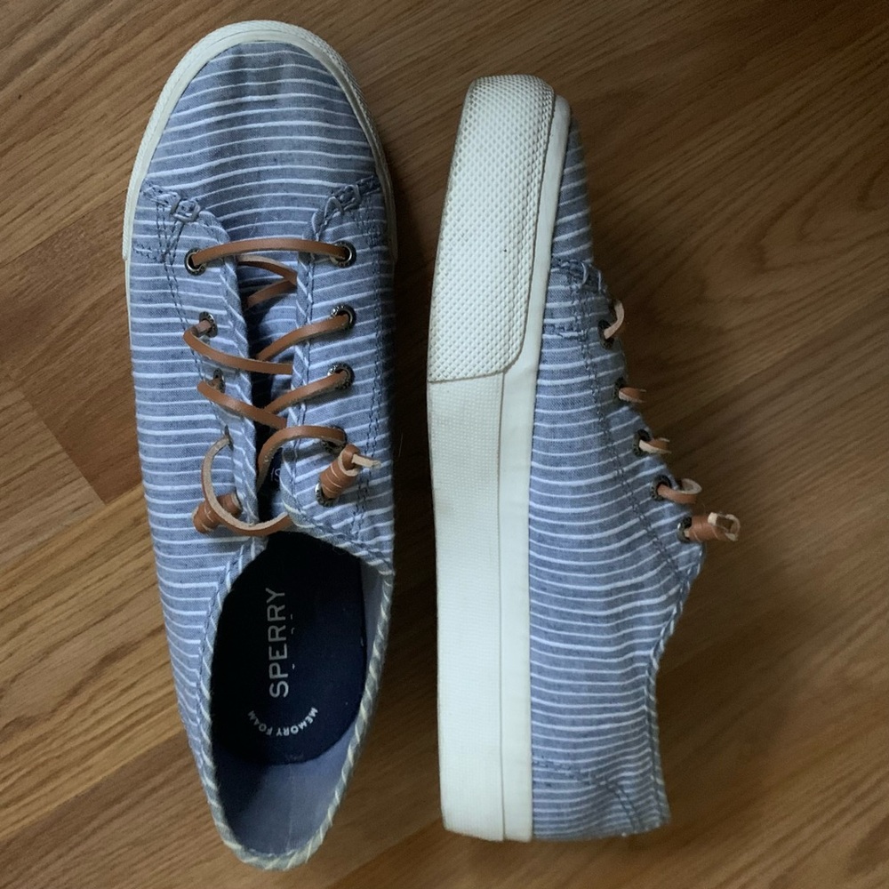 Platform sneakers